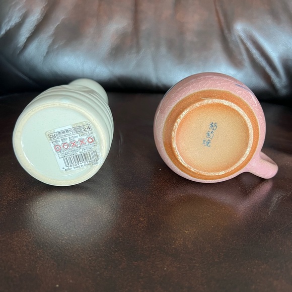 Japanese ceramic wine pot and tee mug bundle - Picture 2 of 8